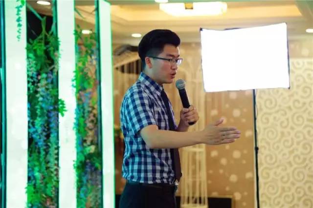 內(nèi)蒙巴彥淖爾父母走進(jìn)歐爸課堂學(xué)習(xí)愛的教育與演講