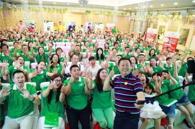 內(nèi)蒙巴彥淖爾父母走進(jìn)歐爸課堂學(xué)習(xí)愛的教育與演講