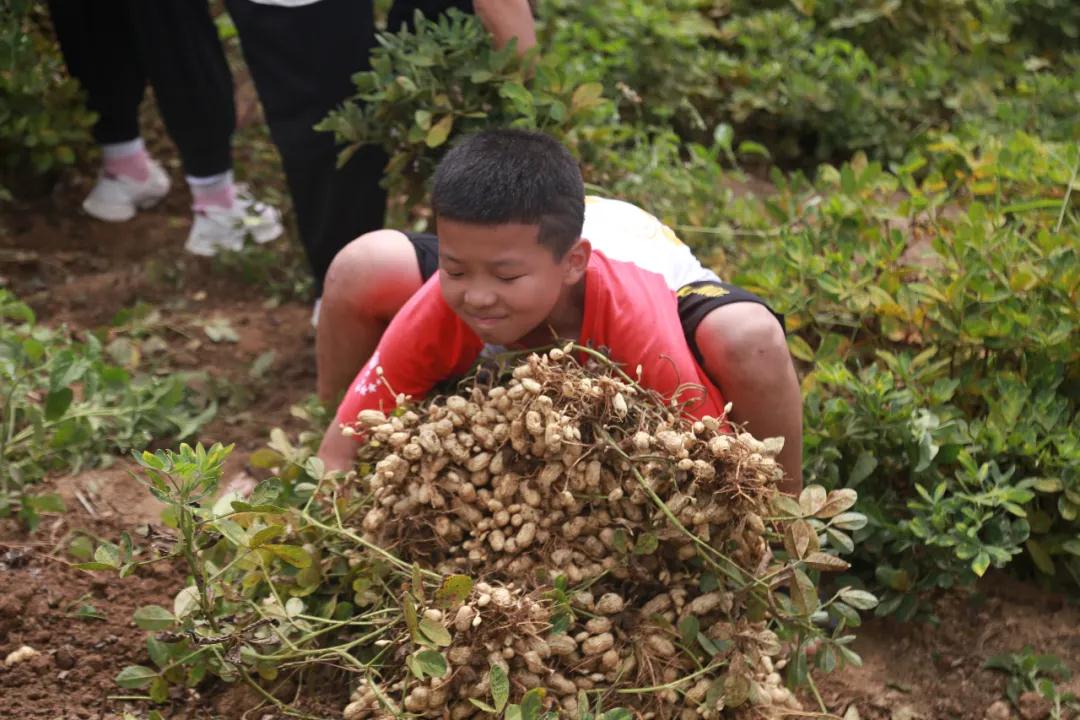 歐爸動能·少年演講家苦信贏